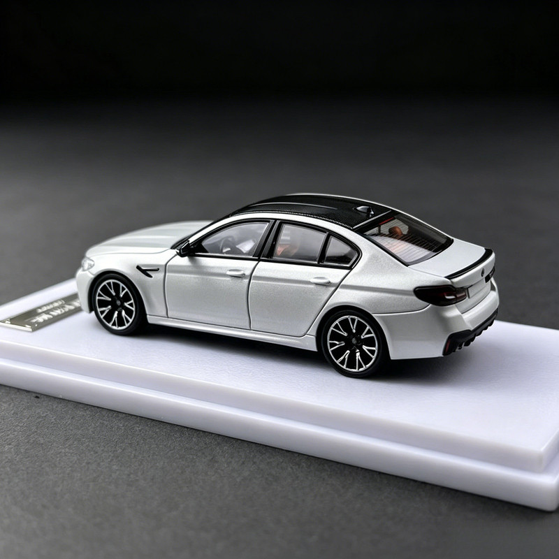 Howie Model 1/64 NEW BMW M5 F9 - огляд і ціна Model Kit Bmw