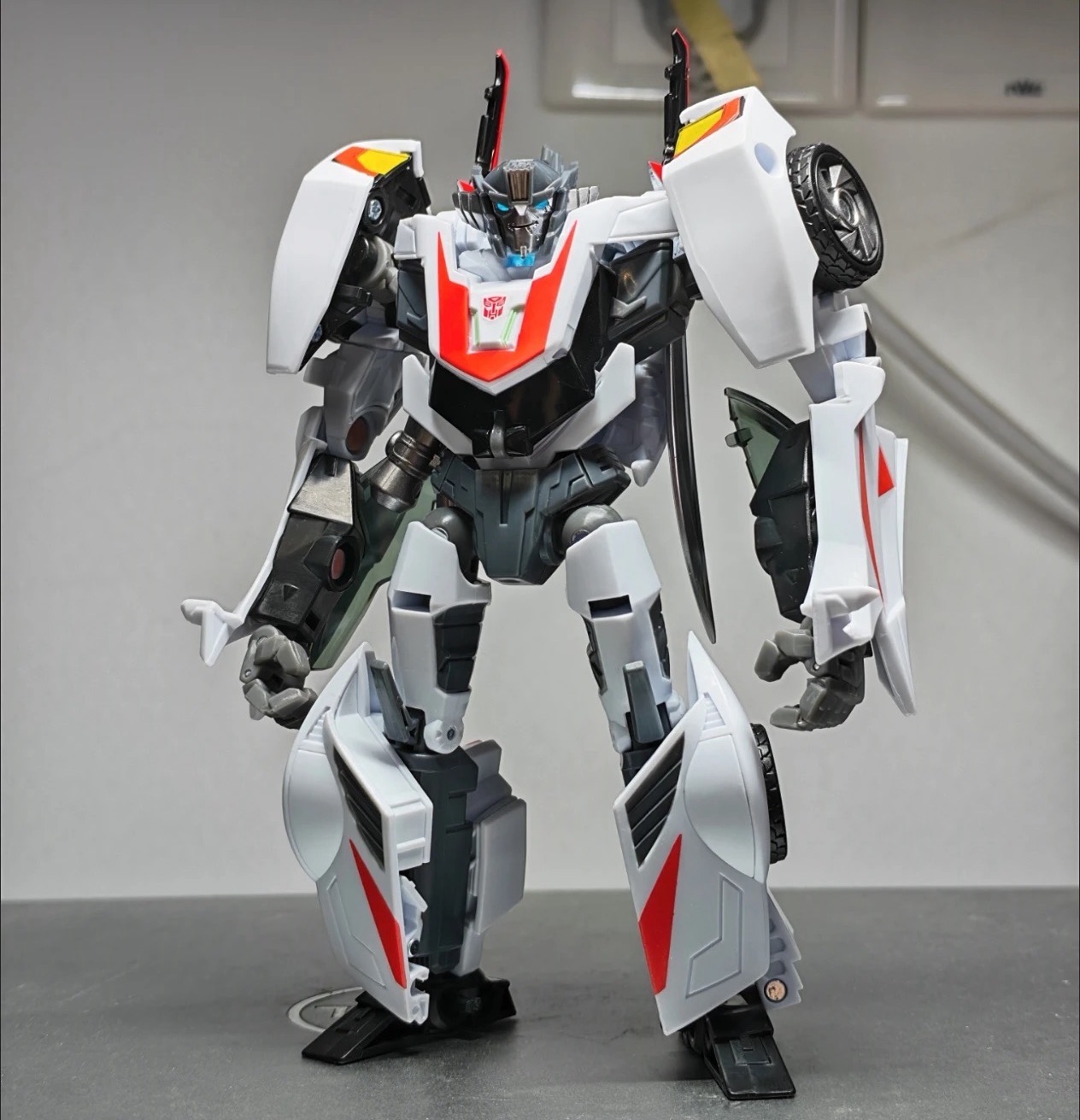 APC Transformation Toys IDW Wh - огляд і ціна Model Kit Transformers